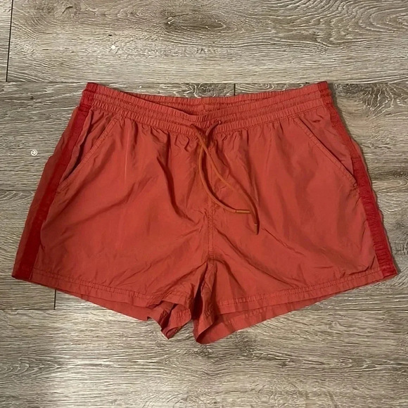 Athleta Pants - Athleta Expedition Shorts burnt orange active size 4